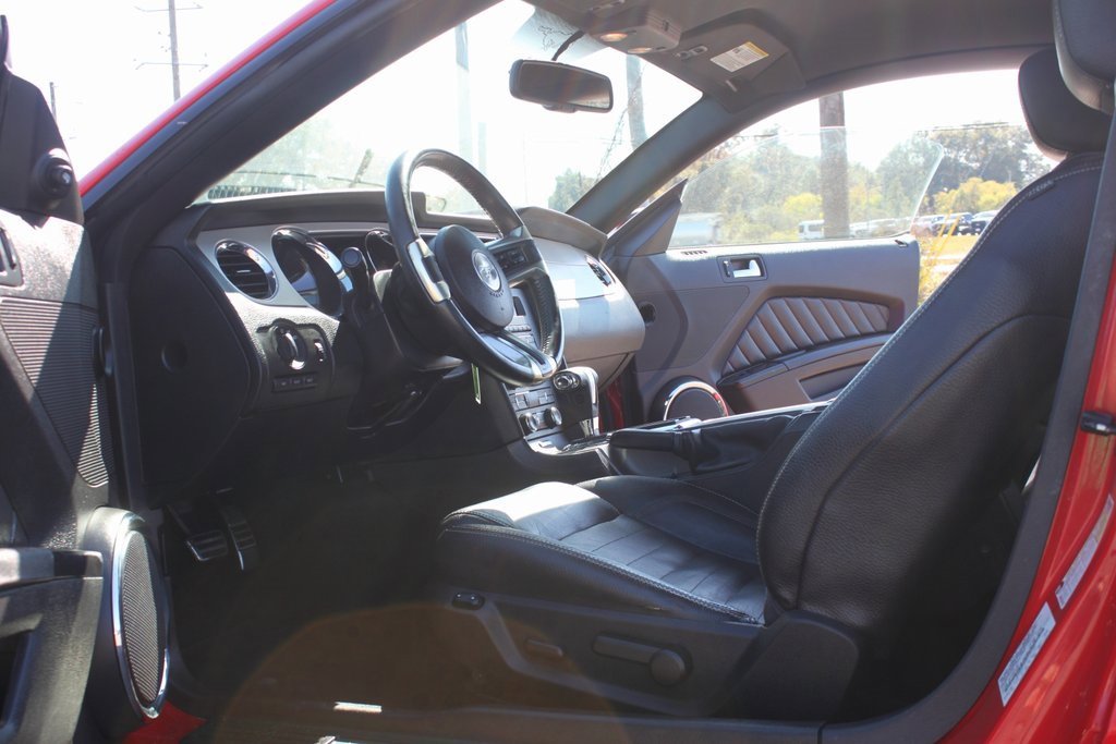 Used 2011 Ford Mustang Premium image 11
