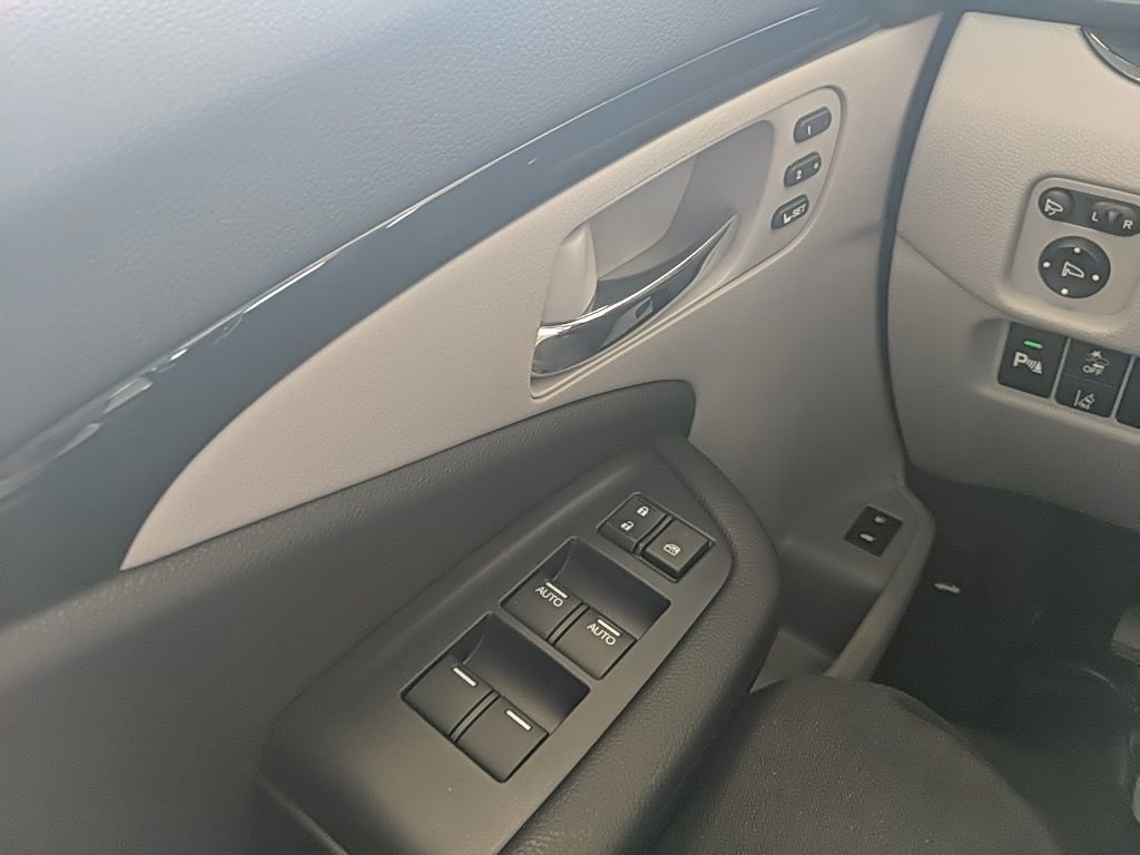 Used 2019 Honda Pilot Elite image 33