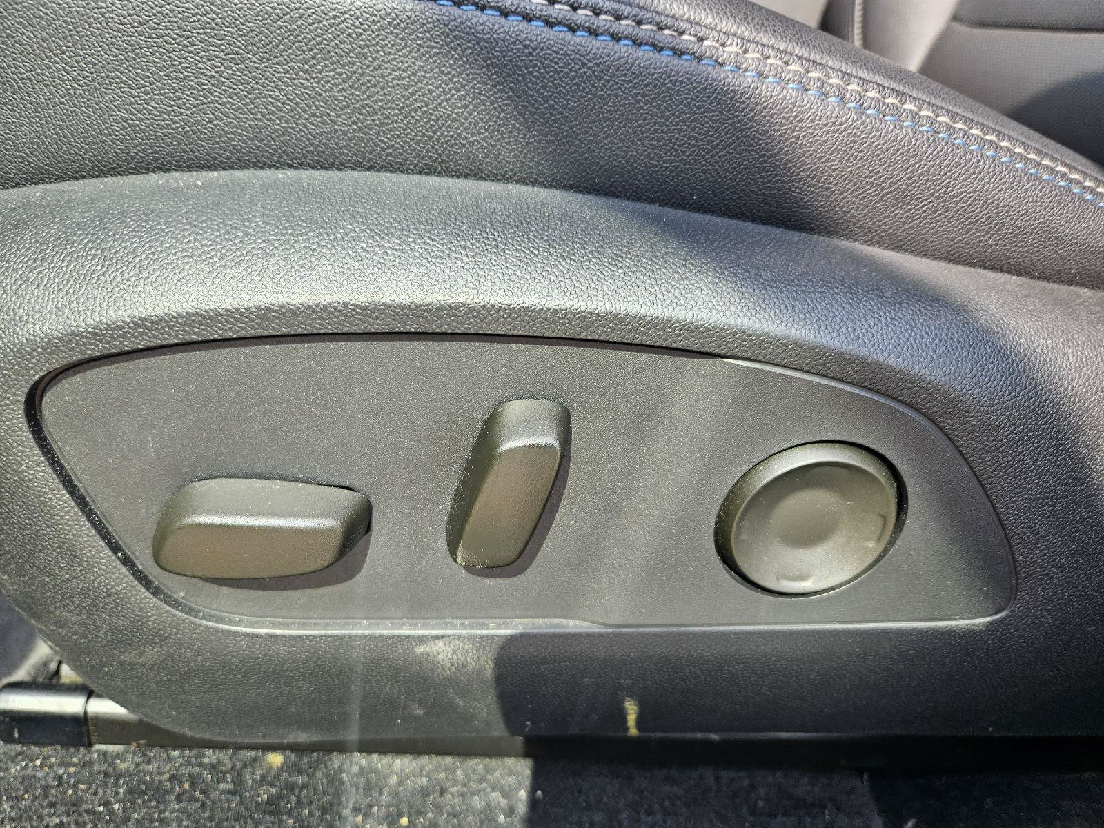 Used 2024 Chevrolet Equinox EV LT AWD/4WD image 9