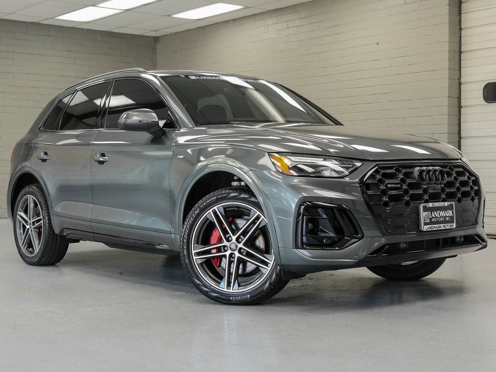 Used 2024 Audi Q5 e Premium Plus w/ Premium Plus Package AWD/4WD image 1