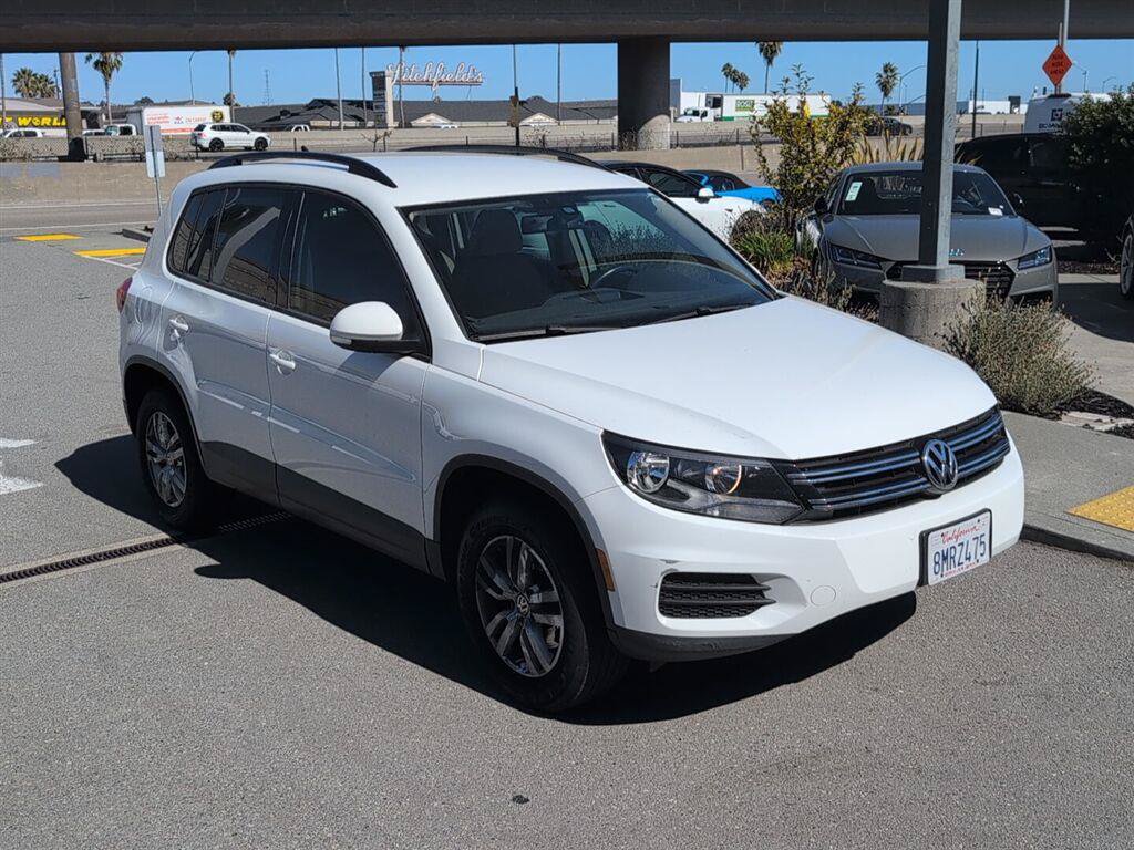 Used 2017 Volkswagen Tiguan S FWD image 4