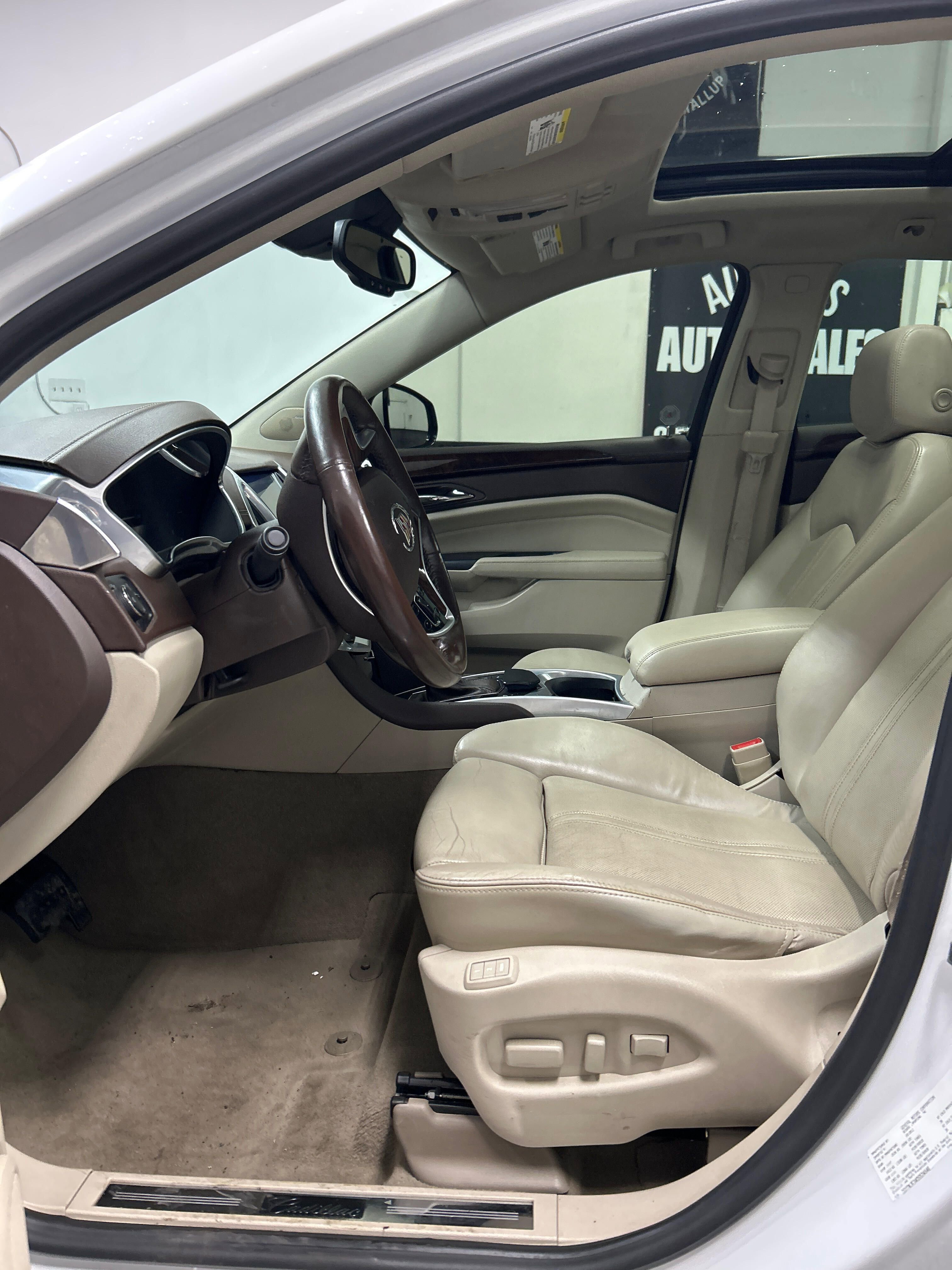 Used 2013 Cadillac SRX Premium image 8