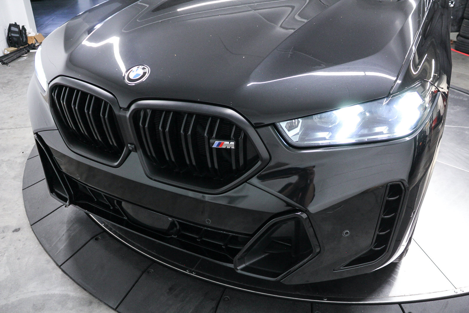 Used 2025 BMW X6 M60i AWD/4WD image 11