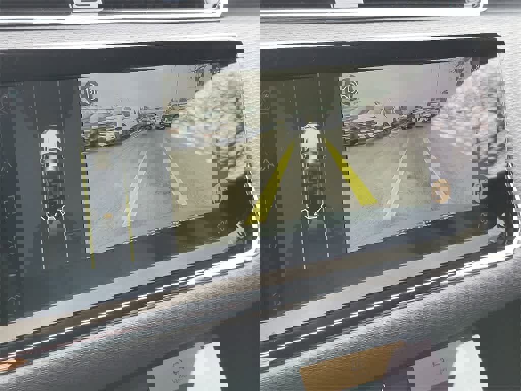 Used 2023 Land Rover Range Rover Evoque R-Dynamic S image 25