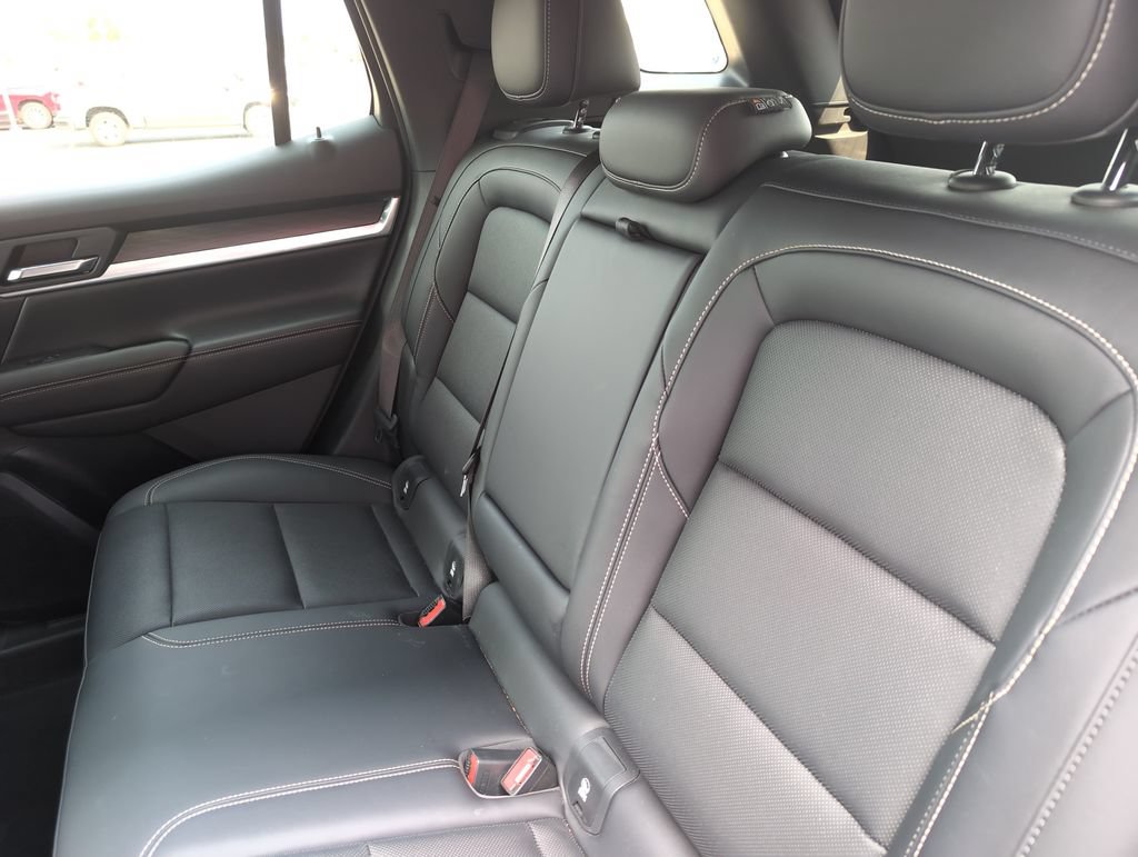 Used 2025 GMC Terrain Elevation w/ Elevation Premium Package AWD/4WD image 13