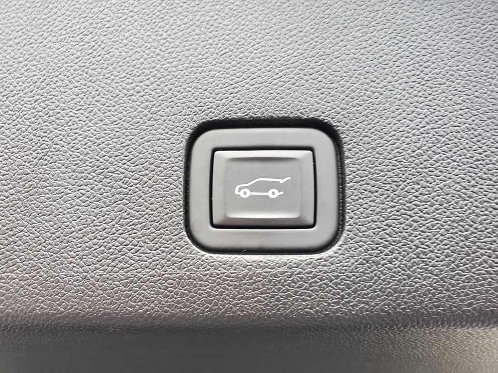 Certified 2023 Cadillac XT6 Premium Luxury w/ Technology Package AWD/4WD image 43