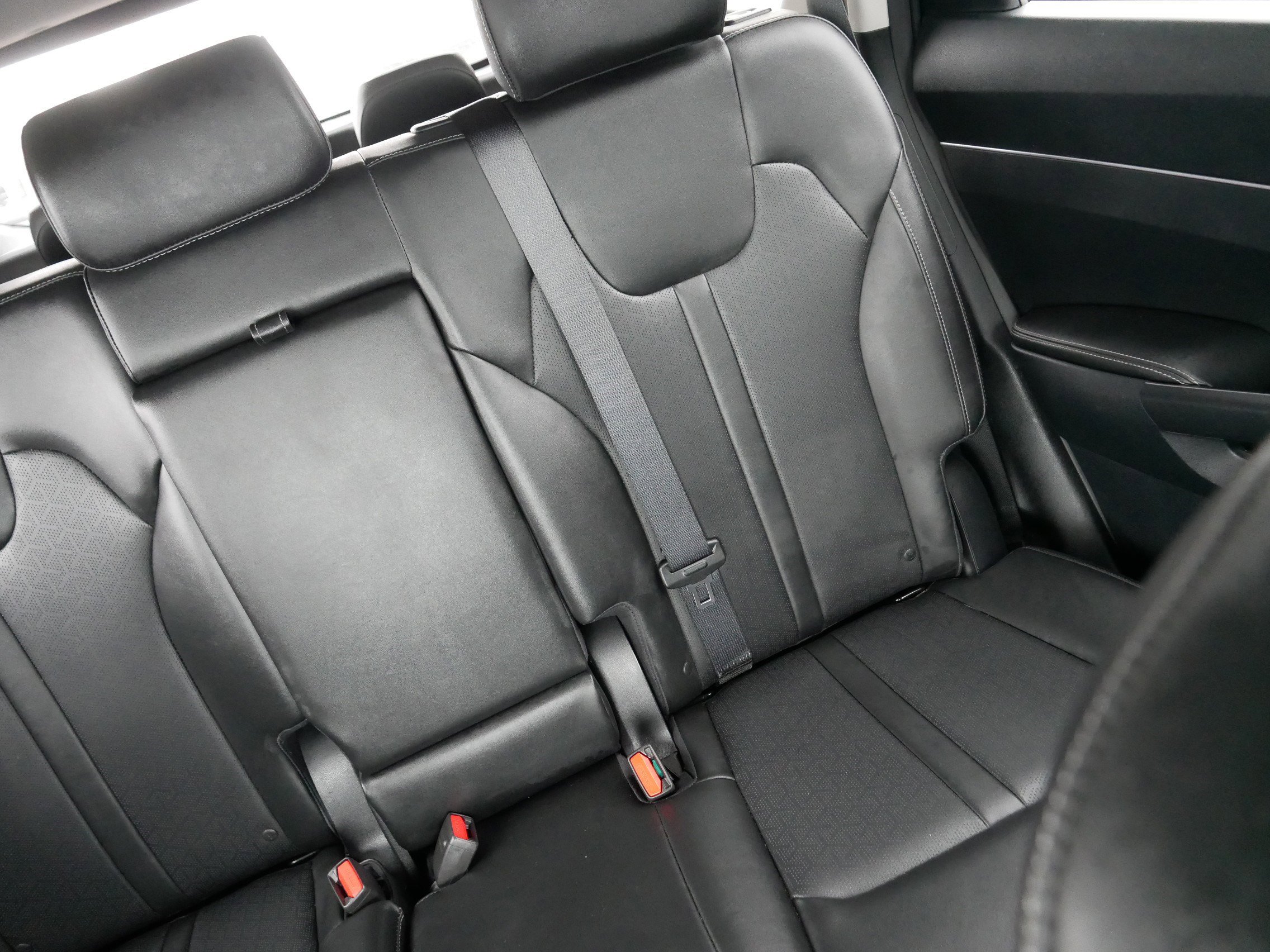 Certified 2023 Kia Sorento S w/ Panoramic Sunroof Package image 14