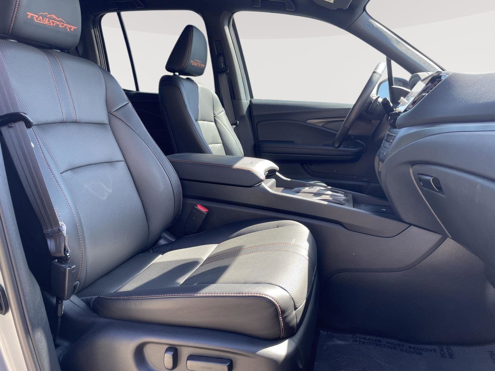 Used 2025 Honda Ridgeline TrailSport image 4
