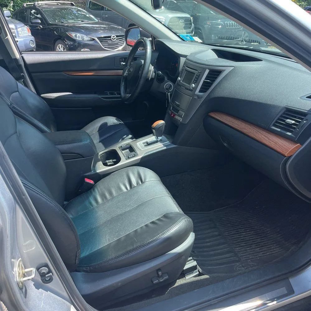 Used 2013 Subaru Outback 2.5i Limited w/ Moonroof Pkg AWD/4WD image 20
