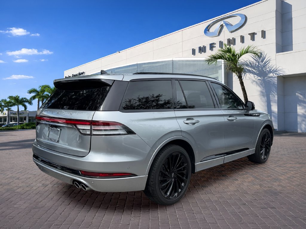 Used 2023 Lincoln Aviator Reserve w/ Equipment Group 201A RWD image 7