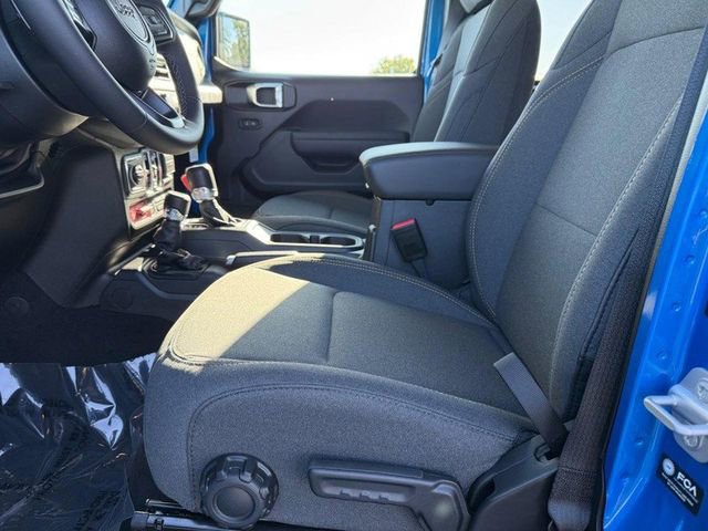 New 2025 Jeep Gladiator Willys image 17