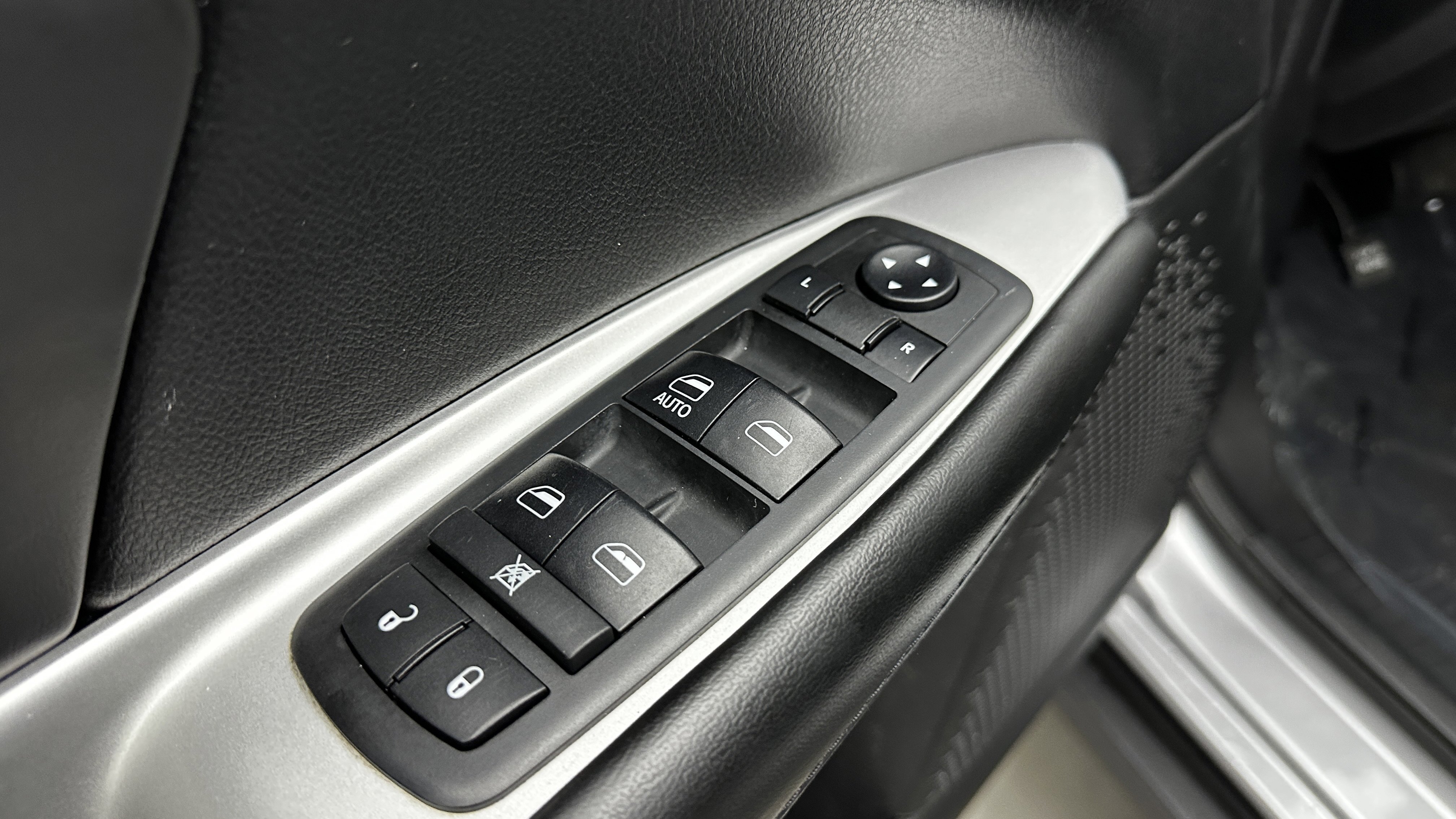 Used 2018 Dodge Journey SE w/ Popular Equipment Group image 11