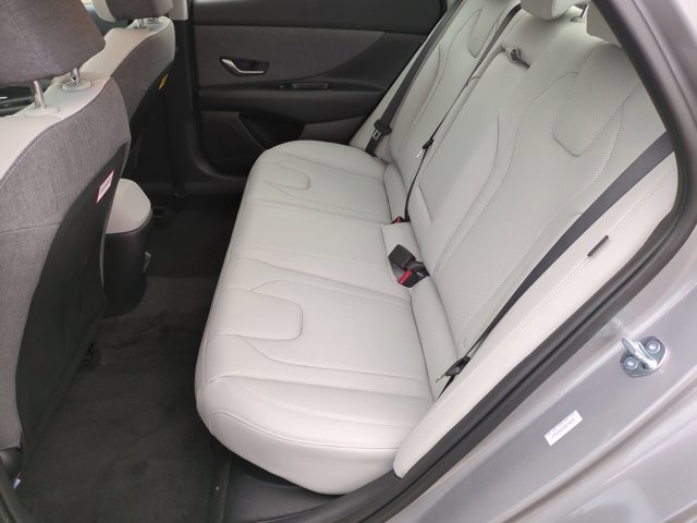 Used 2025 Hyundai Elantra Limited image 20