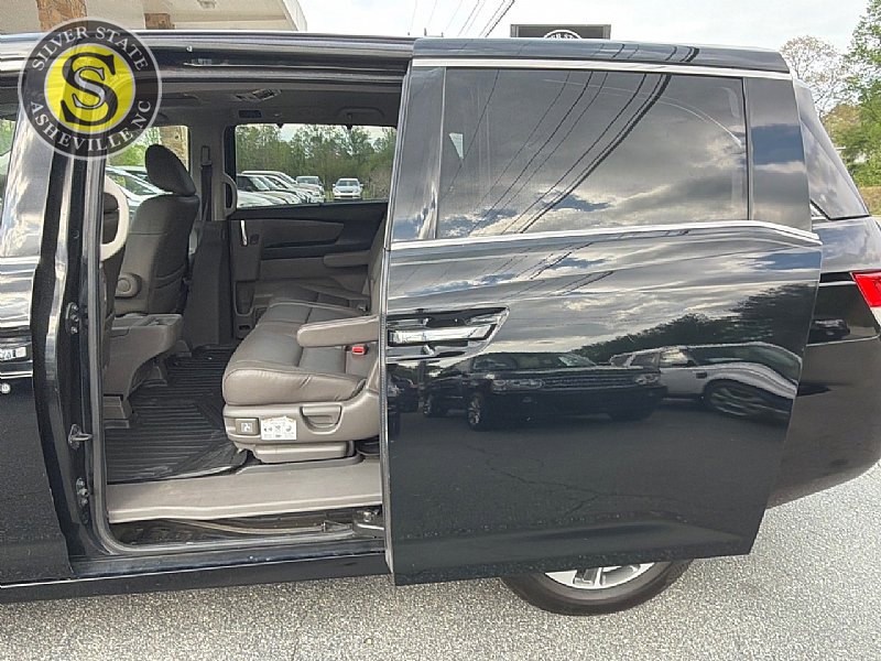 Used 2015 Honda Odyssey Touring image 13
