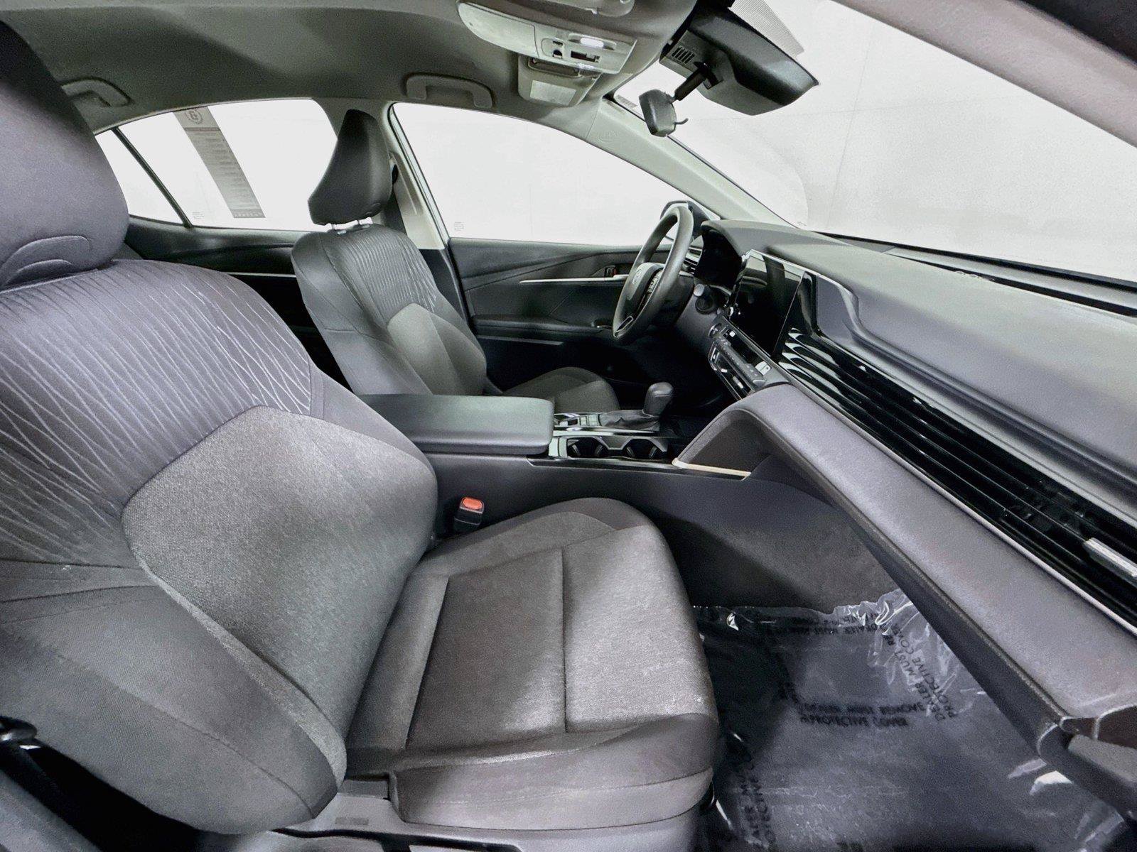 Used 2025 Toyota Camry LE FWD image 42