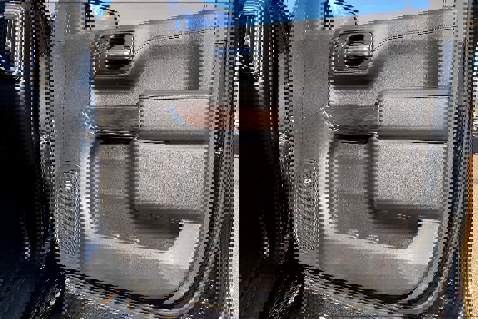 Used 2019 GMC Sierra 1500 SLT image 23