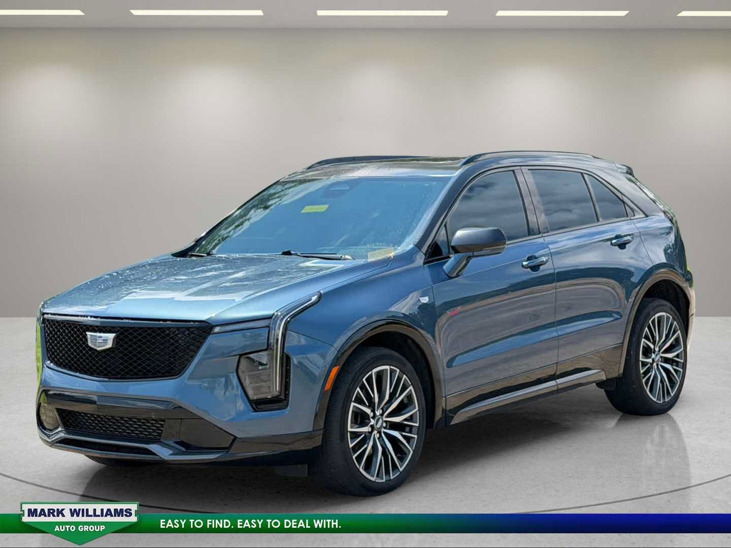 Used 2024 Cadillac XT4 Sport AWD/4WD image 2