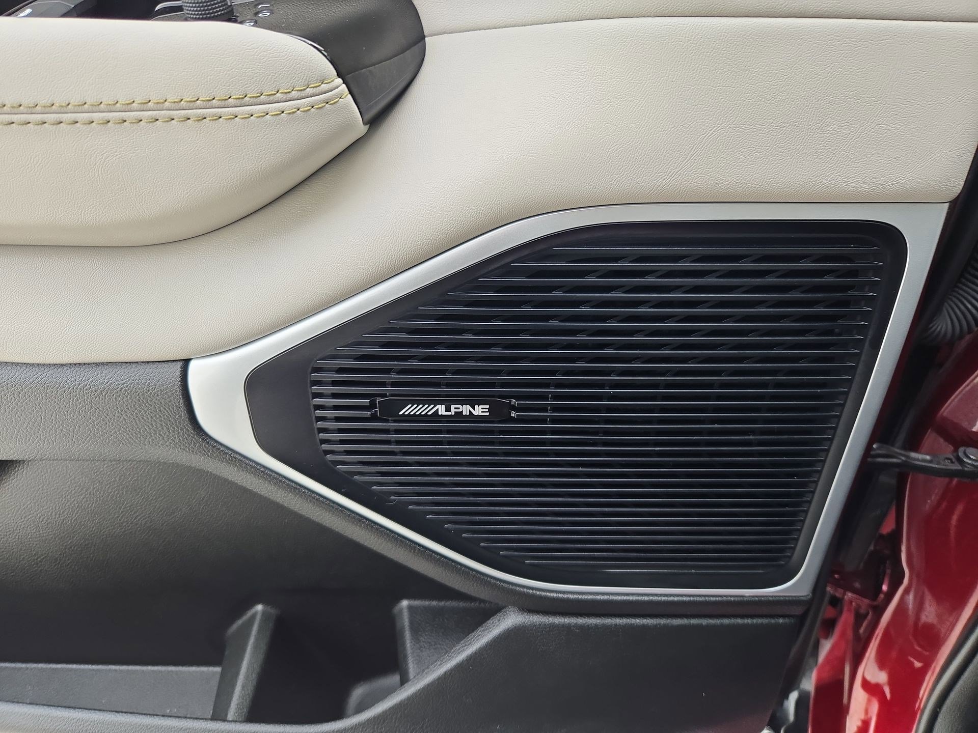 Used 2022 Jeep Wagoneer Series III w/ Rear Seat Video Group 1 AWD/4WD image 14