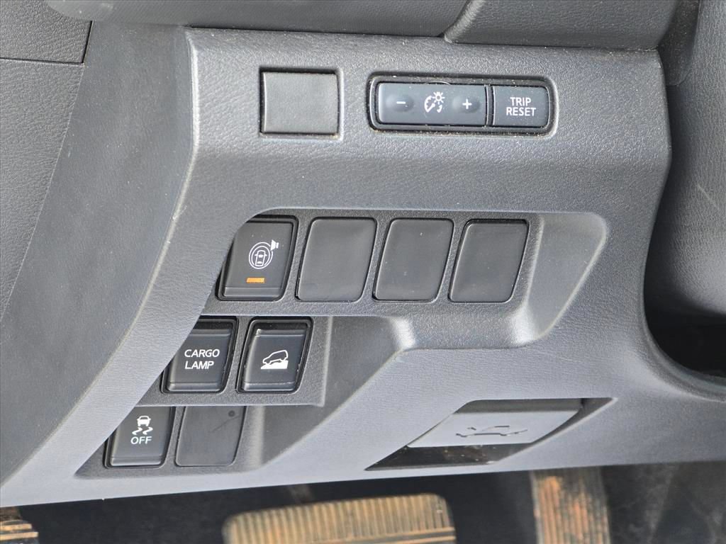 Used 2023 Nissan Frontier SV w/ Technology Package AWD/4WD image 8
