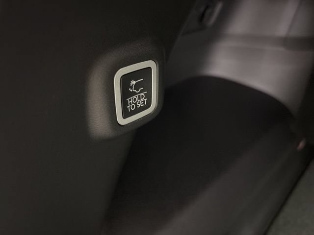 New 2026 Jeep Cherokee Overland AWD/4WD image 8