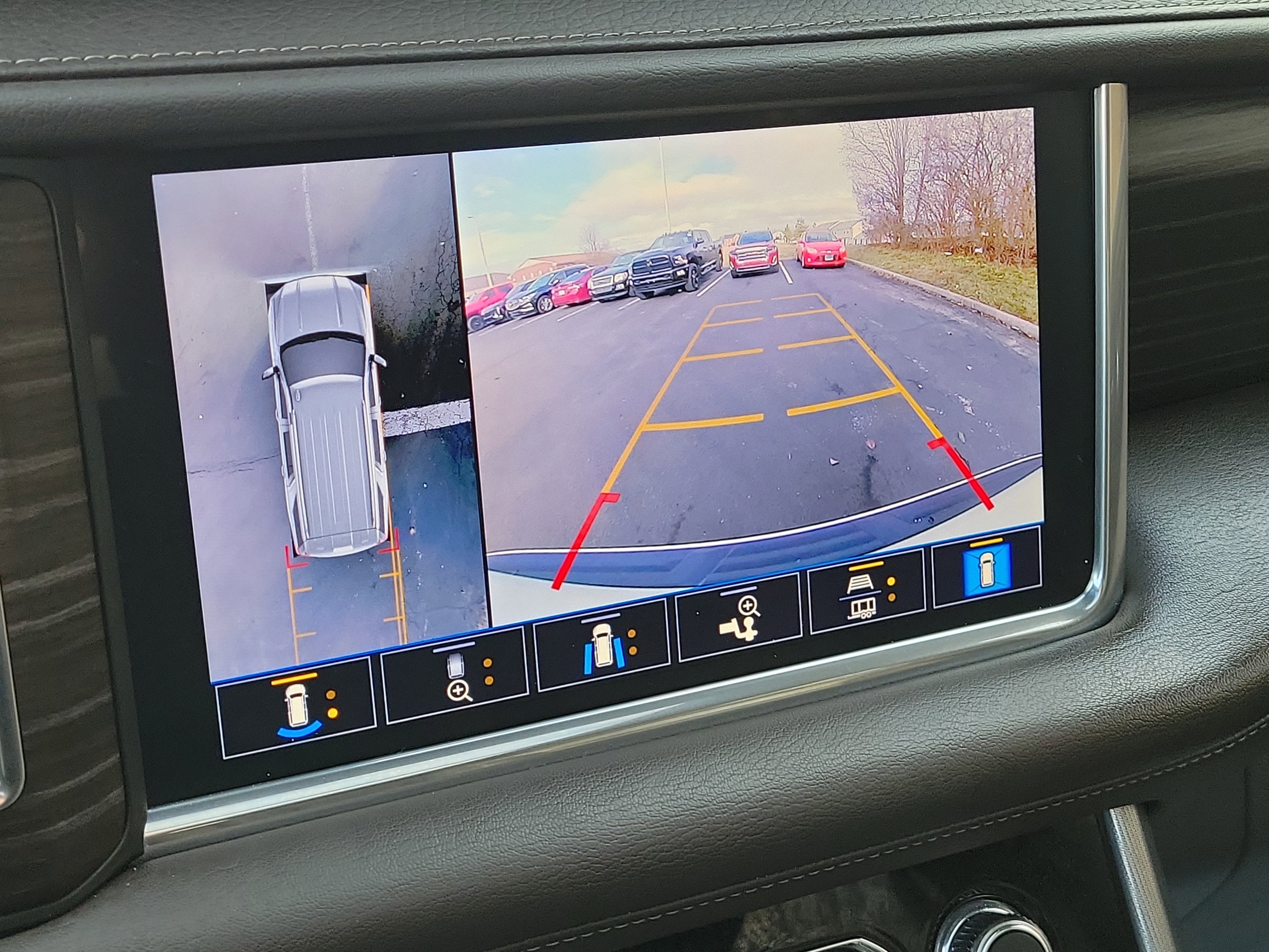 Used 2021 GMC Yukon Denali w/ Denali Premium Package image 23