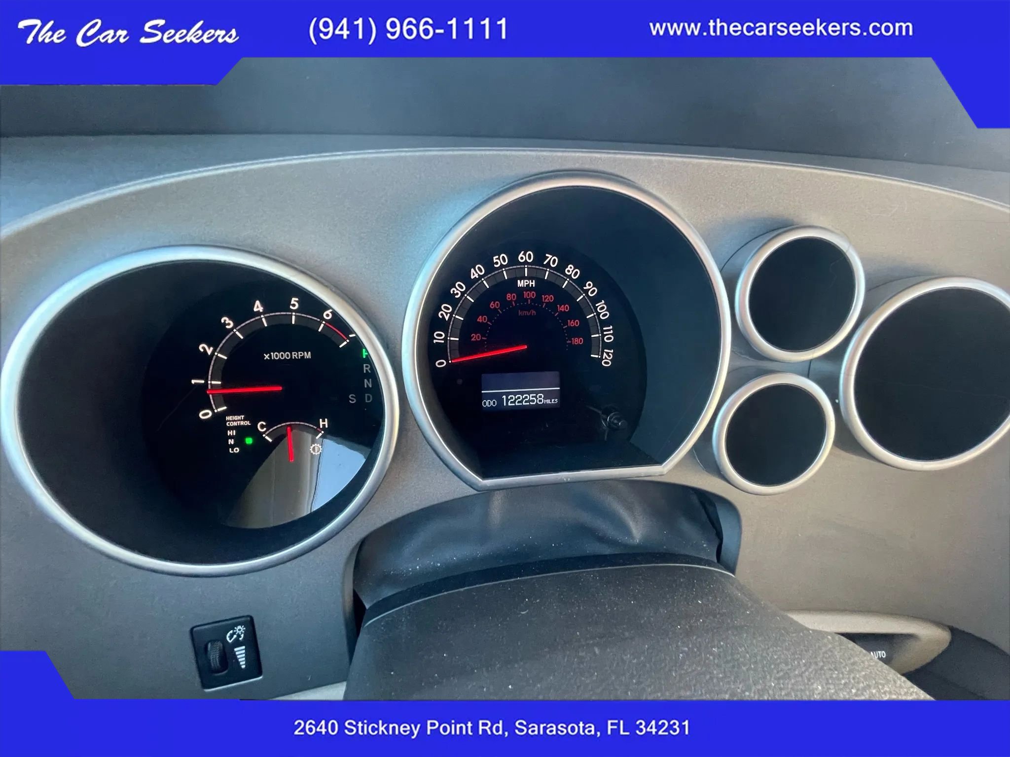 Used 2010 Toyota Sequoia Platinum image 11