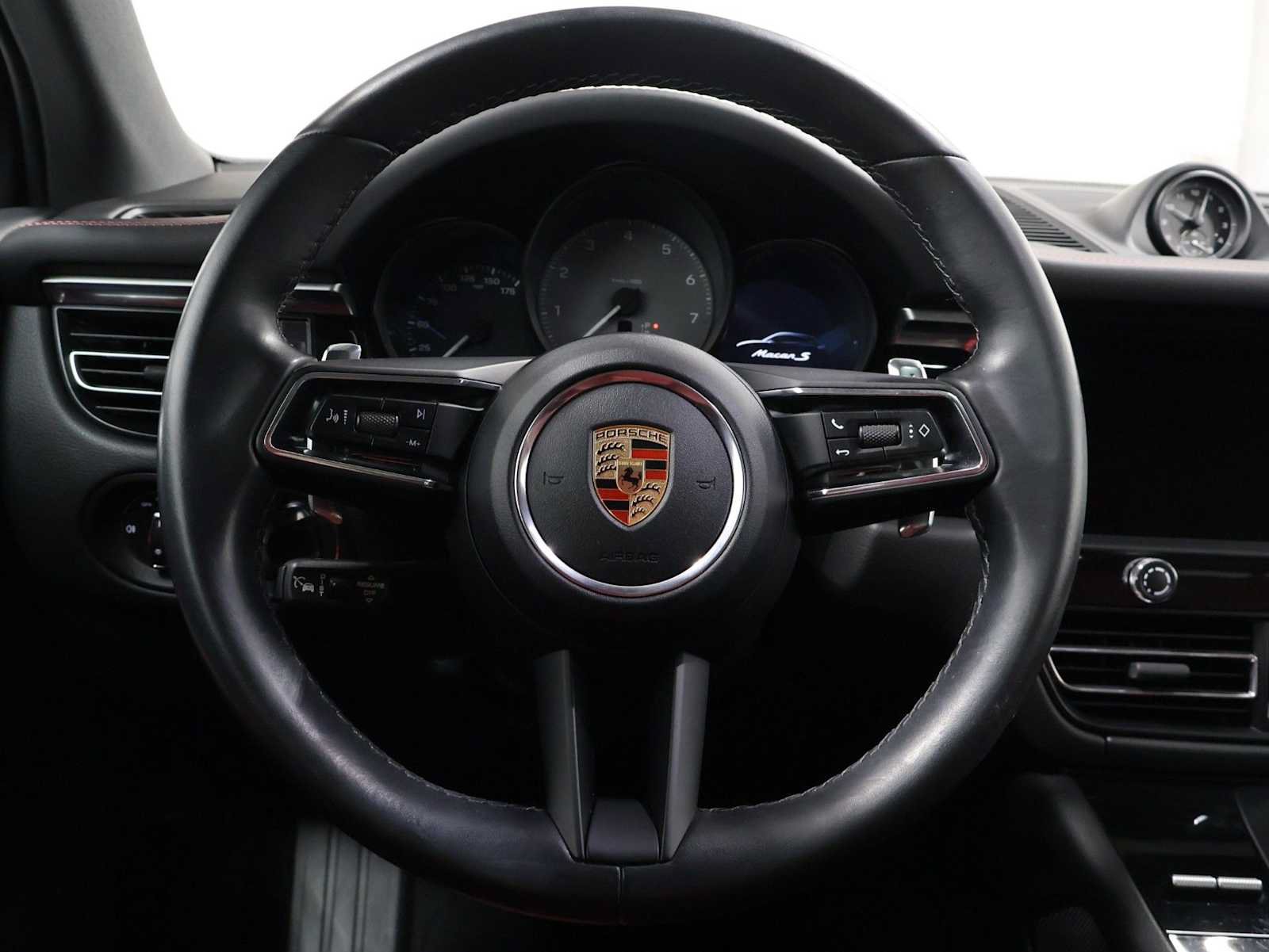 Certified 2023 Porsche Macan S AWD/4WD image 22