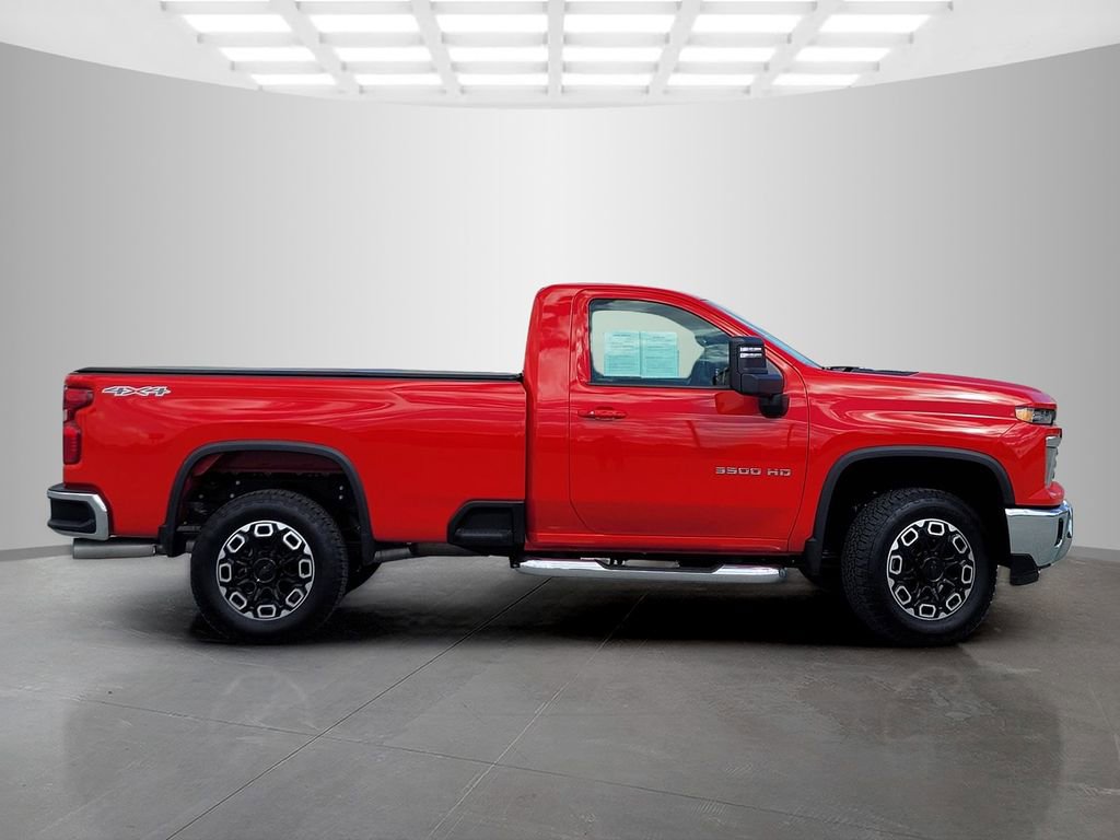 Used 2025 Chevrolet Silverado 3500 LT AWD/4WD image 4