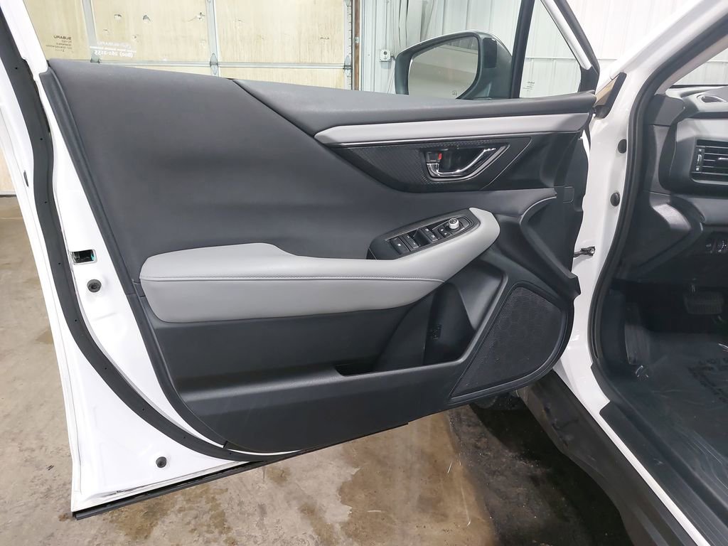 Used 2022 Subaru Outback Premium AWD/4WD image 28