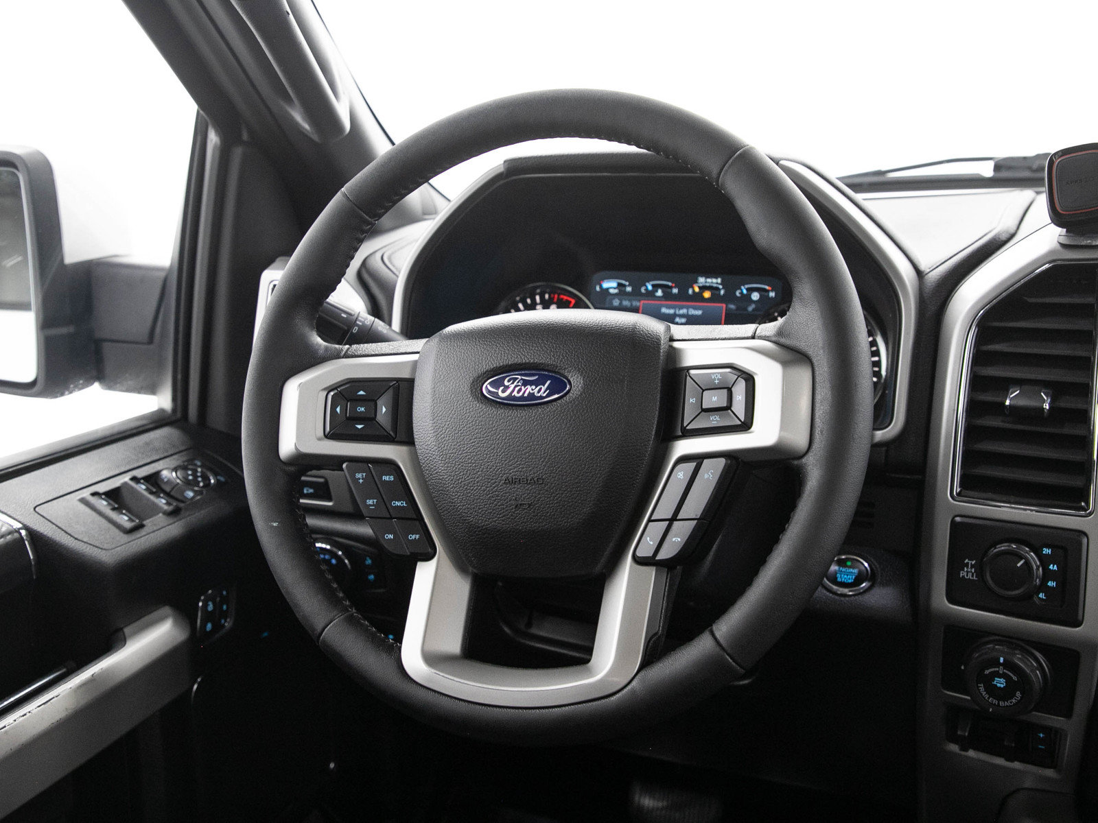 Used 2019 Ford F150 Lariat w/ Equipment Group 502A Luxury AWD/4WD image 17