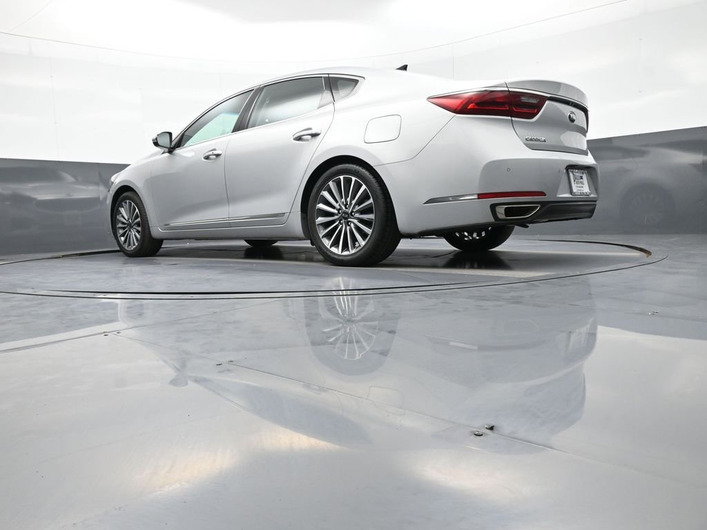 Certified 2017 Kia Cadenza Technology FWD image 31