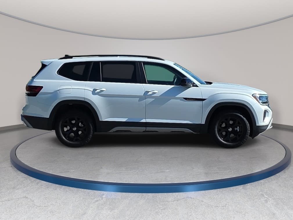 Used 2026 Volkswagen Atlas Peak Edition AWD/4WD image 4