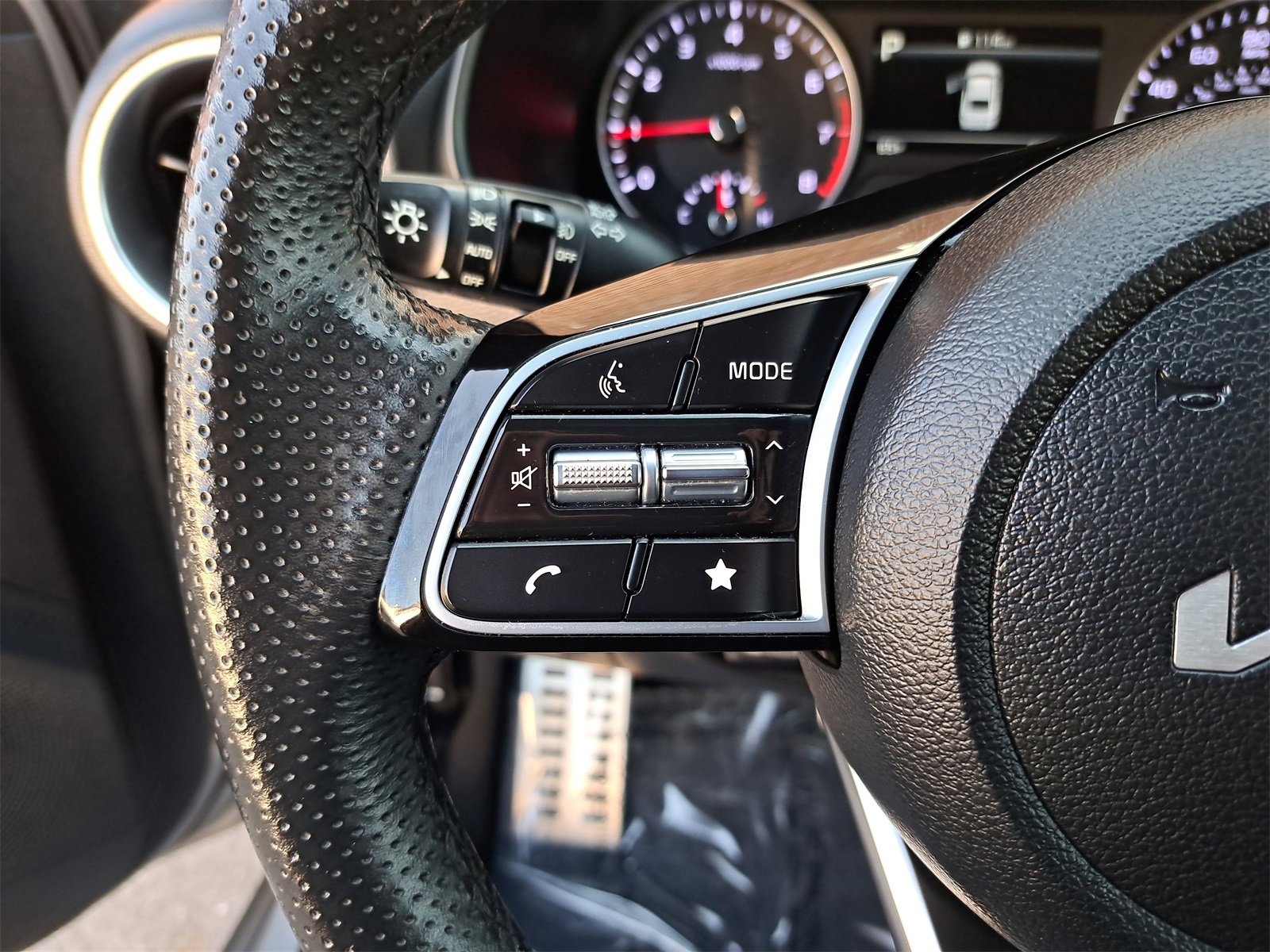 Certified 2023 Kia Forte GT-Line image 16