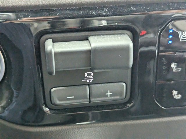 Used 2023 GMC Sierra 1500 SLT w/ SLT Premium Plus Package image 24