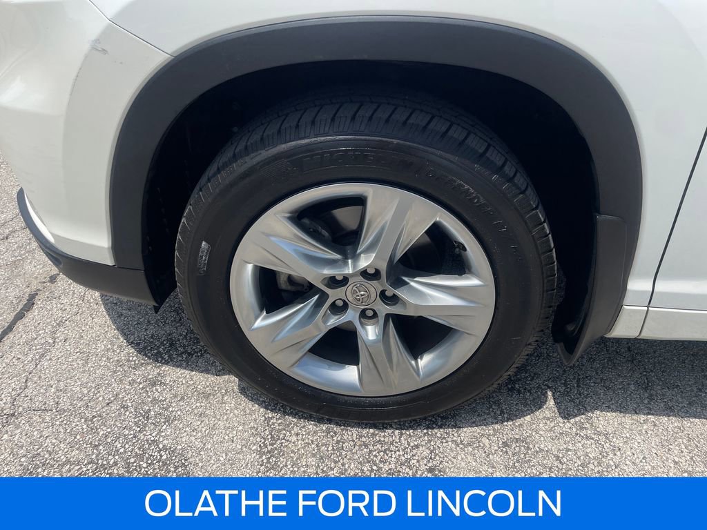 Used 2015 Toyota Highlander Limited AWD/4WD image 33