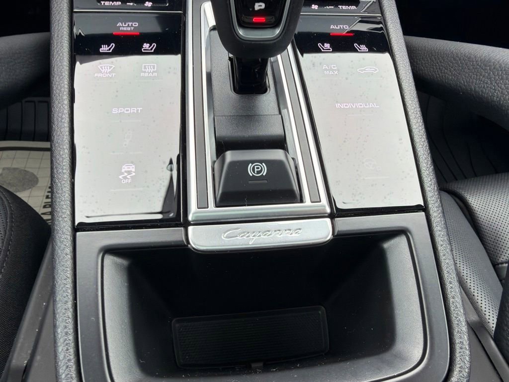 Used 2021 Porsche Cayenne AWD/4WD image 35