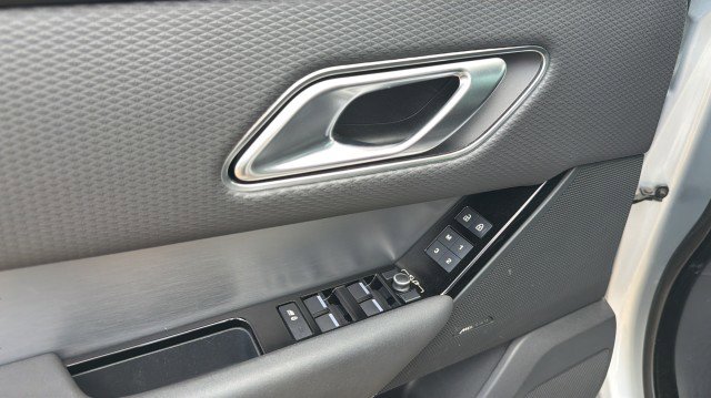 Used 2023 Land Rover Range Rover Velar R-Dynamic S image 22
