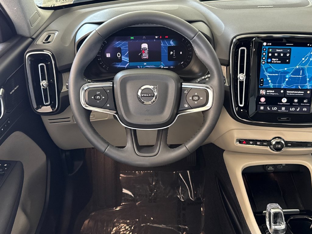 Certified 2024 Volvo XC40 B5 Ultimate w/ Protection Package Premier AWD/4WD image 13