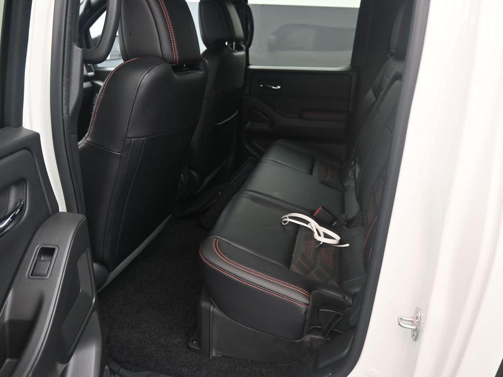 Used 2025 Nissan Frontier PRO-4X w/ Pro Premium Package image 16