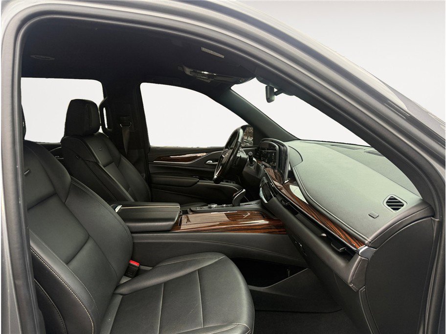 Used 2021 Cadillac Escalade Luxury AWD/4WD image 15