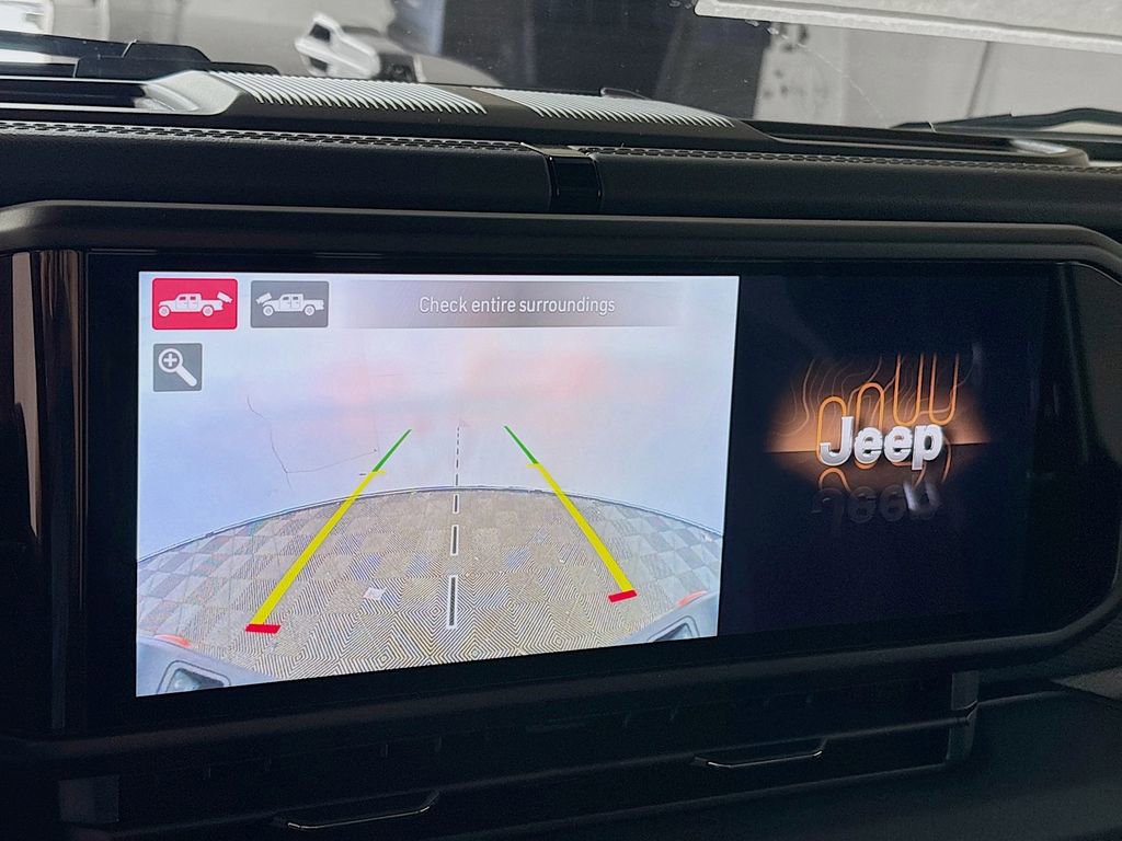 New 2025 Jeep Gladiator Mojave image 18