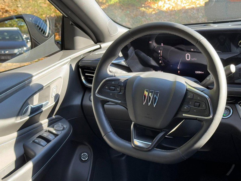 Used 2024 Buick Envista Sport Touring w/ Convenience II Package image 13