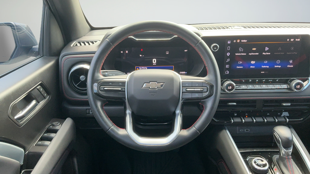 Used 2025 Chevrolet Colorado Z71 AWD/4WD image 9