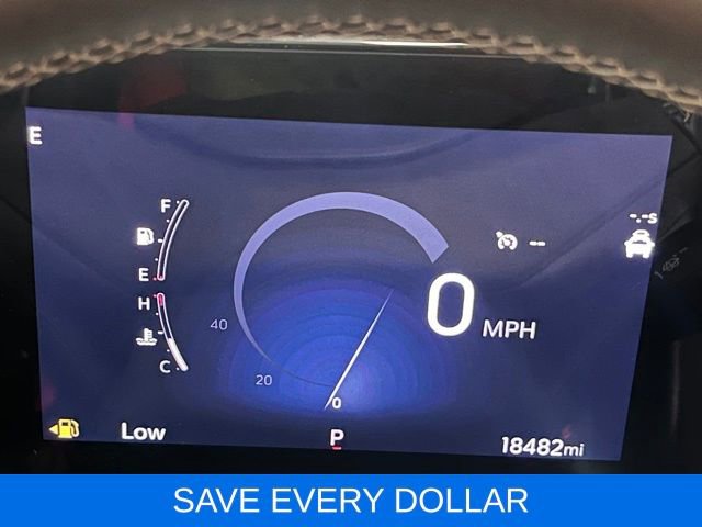 Used 2024 Buick Encore GX Avenir w/ Avenir Convenience Package AWD/4WD image 3