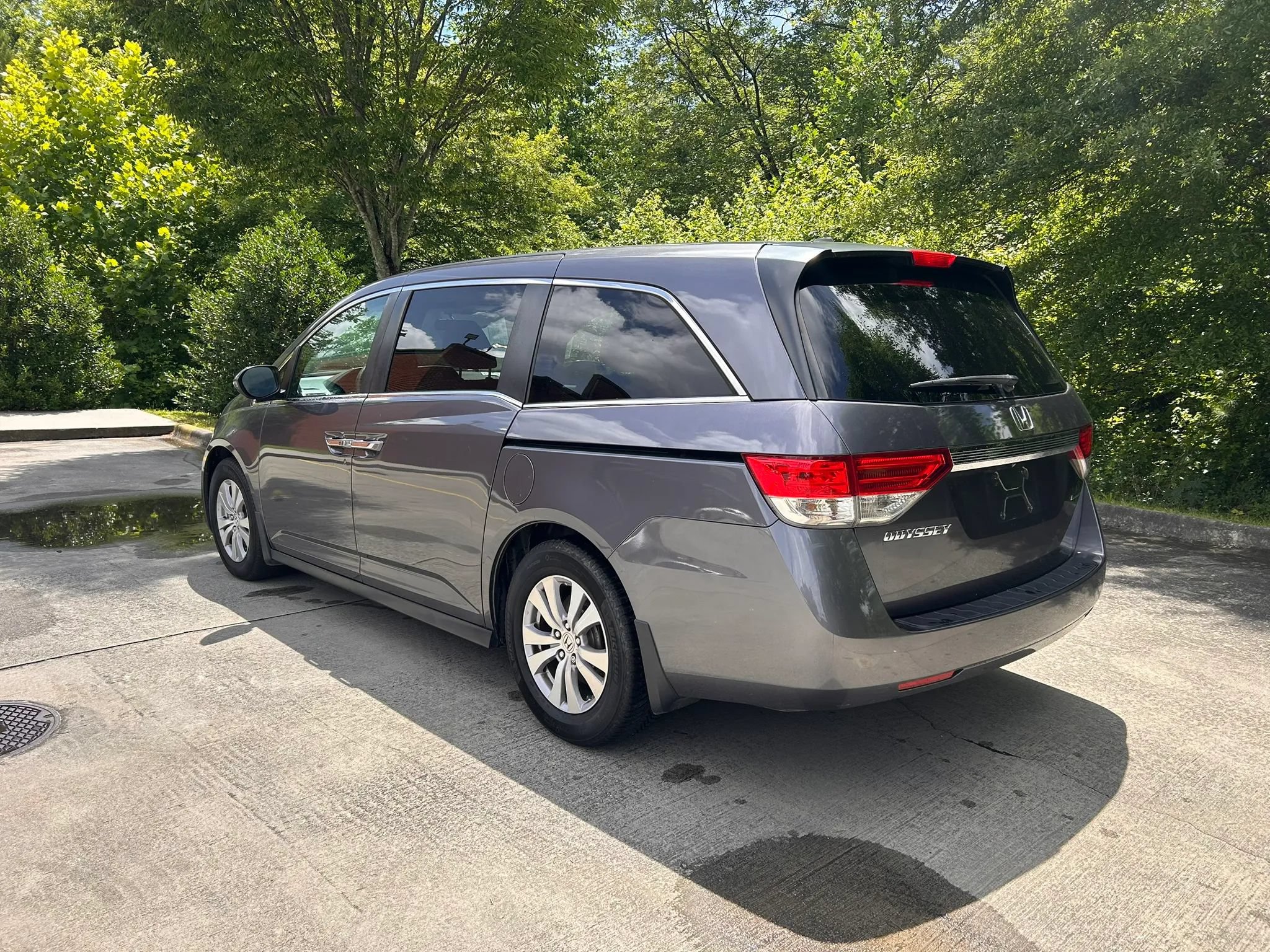 Used 2016 Honda Odyssey SE image 3