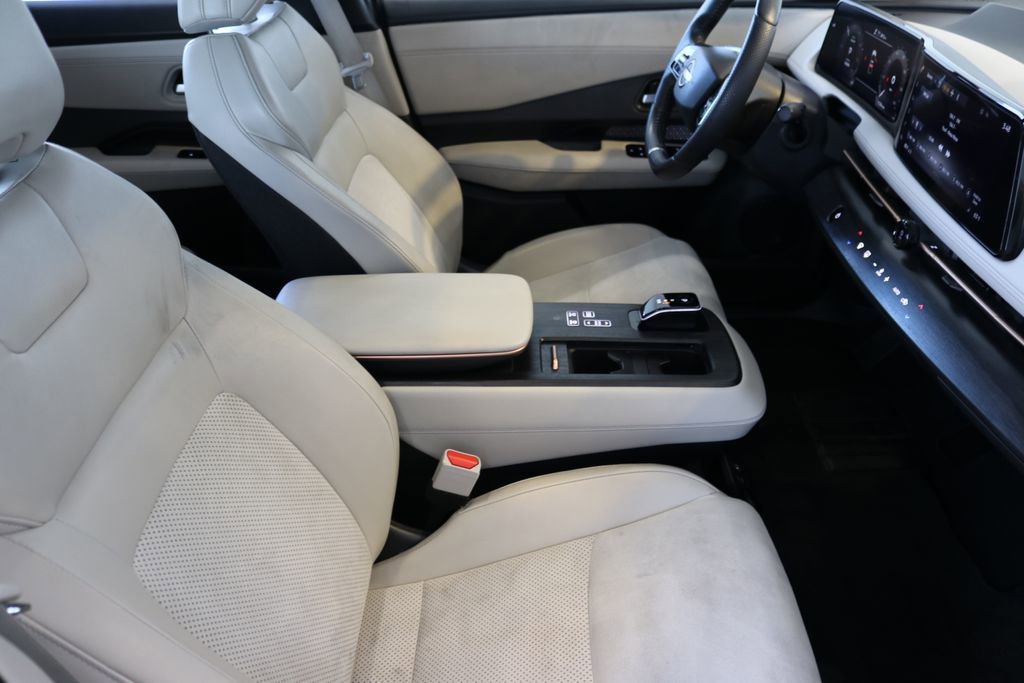 Used 2023 Nissan Ariya AWD image 42