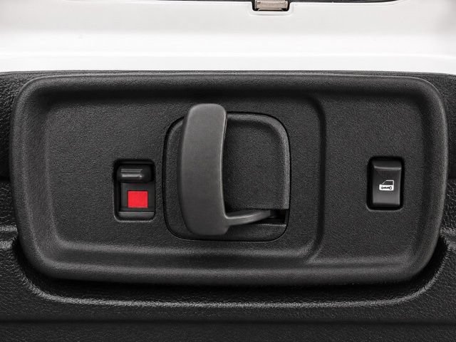 Used 2025 GMC Savana 3500 Extended RWD image 13