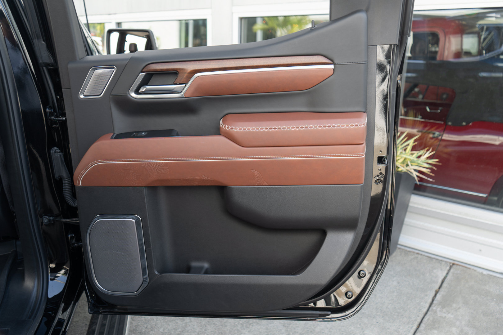 Used 2025 GMC Sierra 1500 Denali Ultimate AWD/4WD image 37