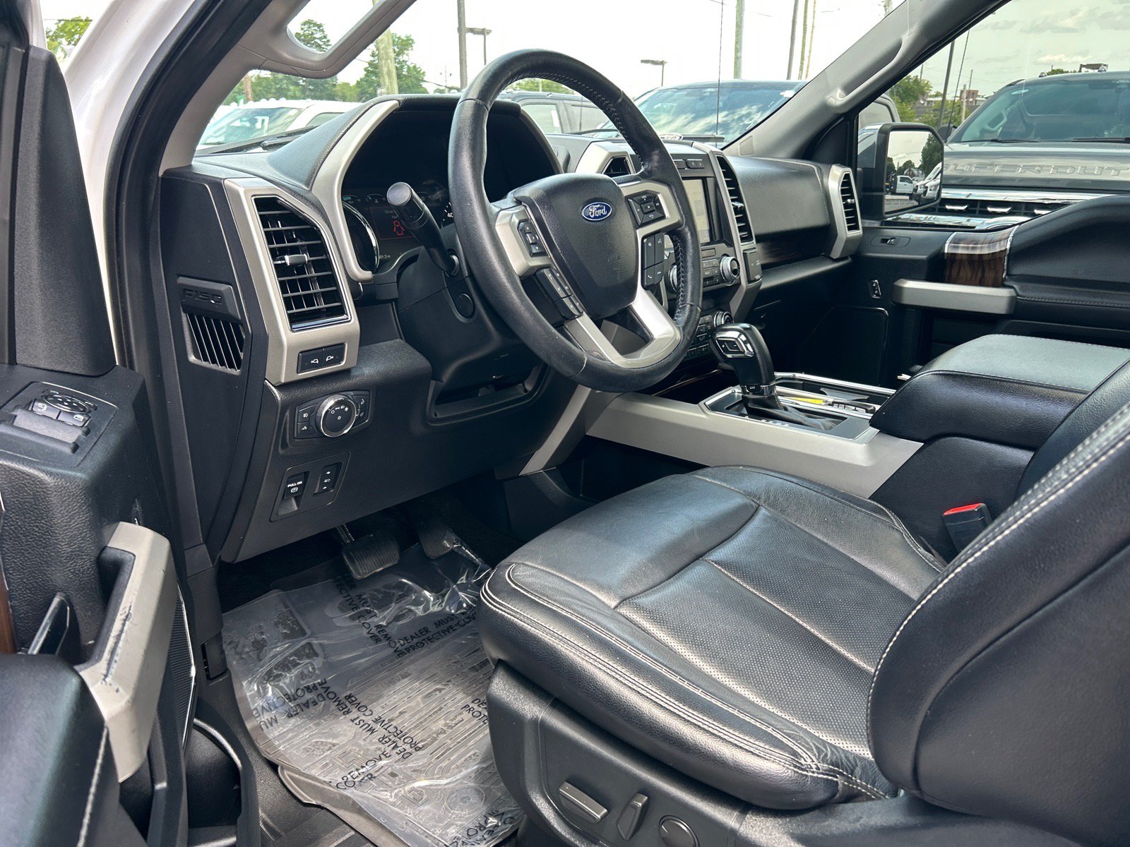 Used 2020 Ford F150 Lariat w/ Equipment Group 502A Luxury AWD/4WD image 8