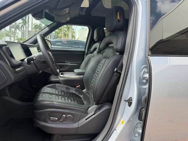 Used 2025 Rivian R1S Adventure AWD/4WD image 12